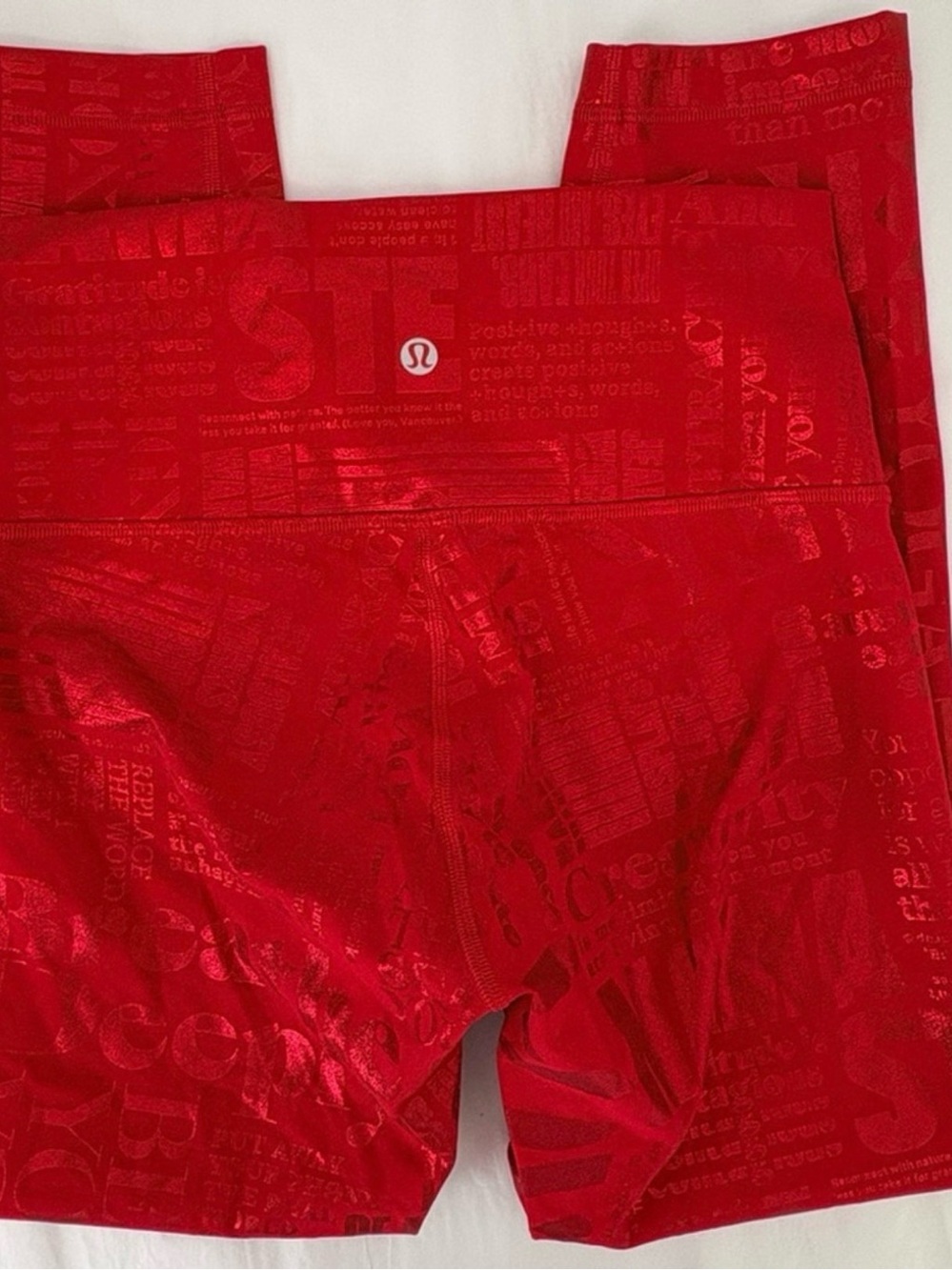 Lululemon | Limited Edition 20YR Manifesto Foil Red | Wunder Under | Sz 6 | EUC